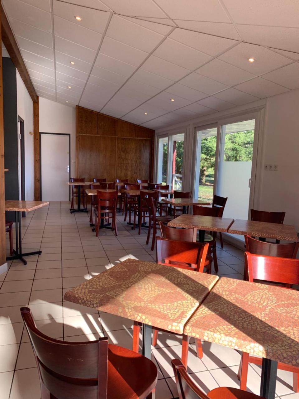 Mape Hotel Dampierre-en-Burly Luaran gambar